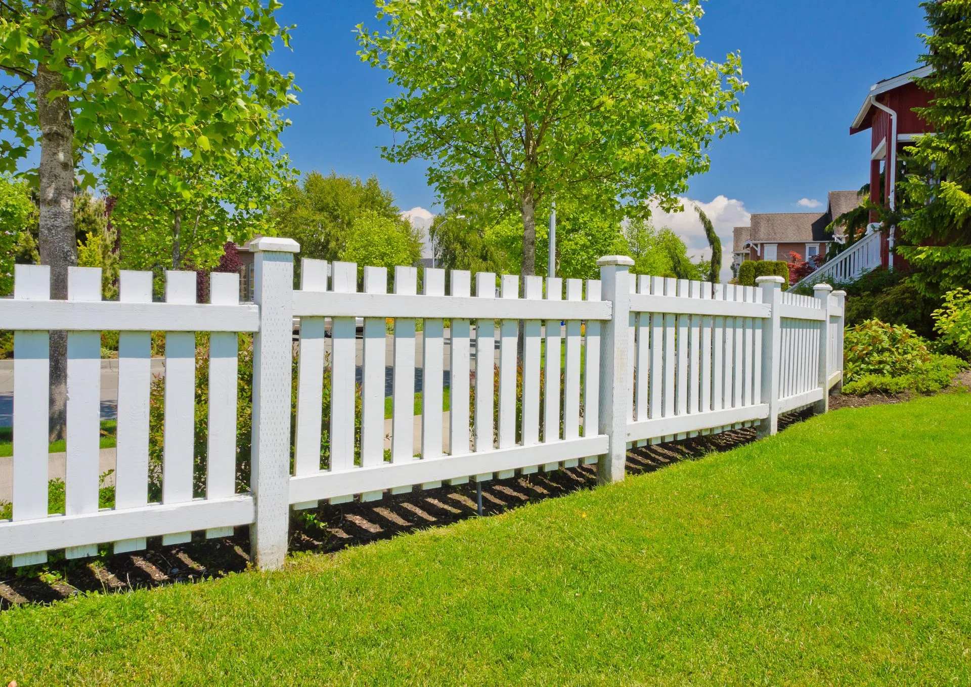 Designing Home Landscapes With Both Beauty and Efficiency